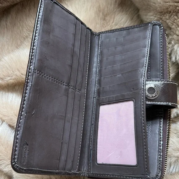 Coach Signature Wallet | Brown Monogram - Picture 6 of 7